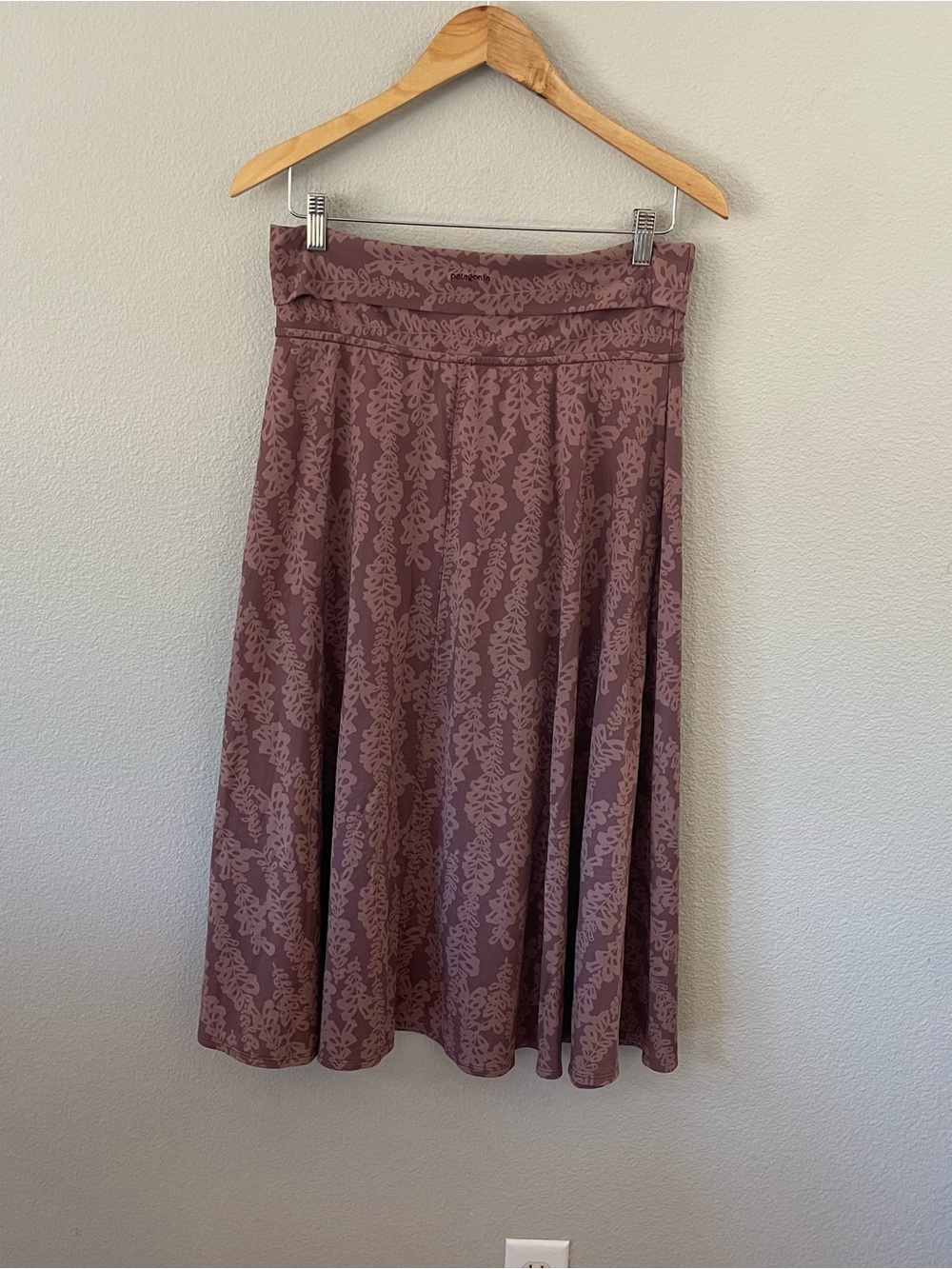 Patagonia floral midi skirt with foldable waistband size L